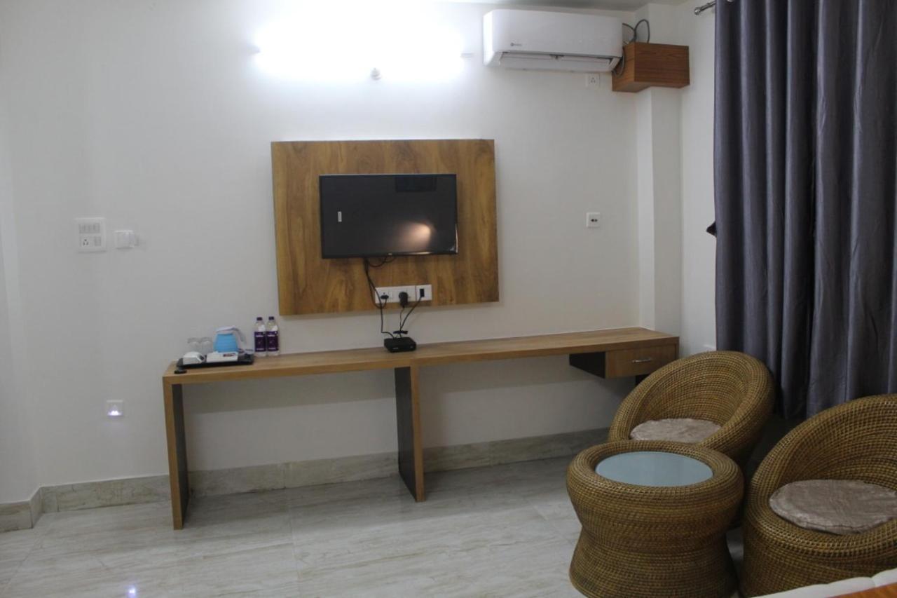 Hotel Mirana Guwahati Exterior foto