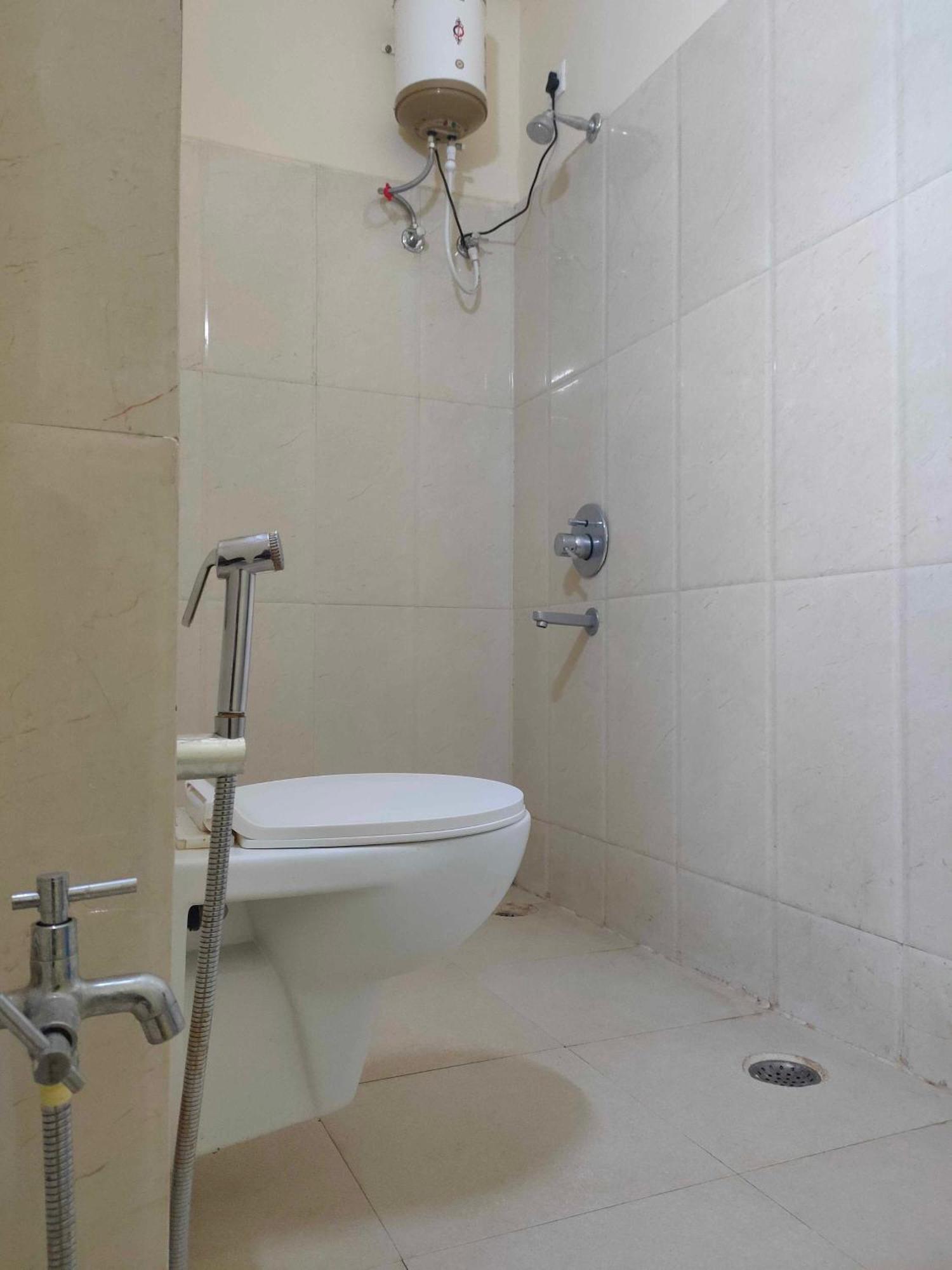 Hotel Mirana Guwahati Exterior foto